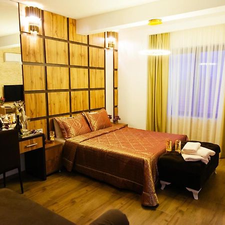 Hotel Platinum Улцин Екстериор снимка