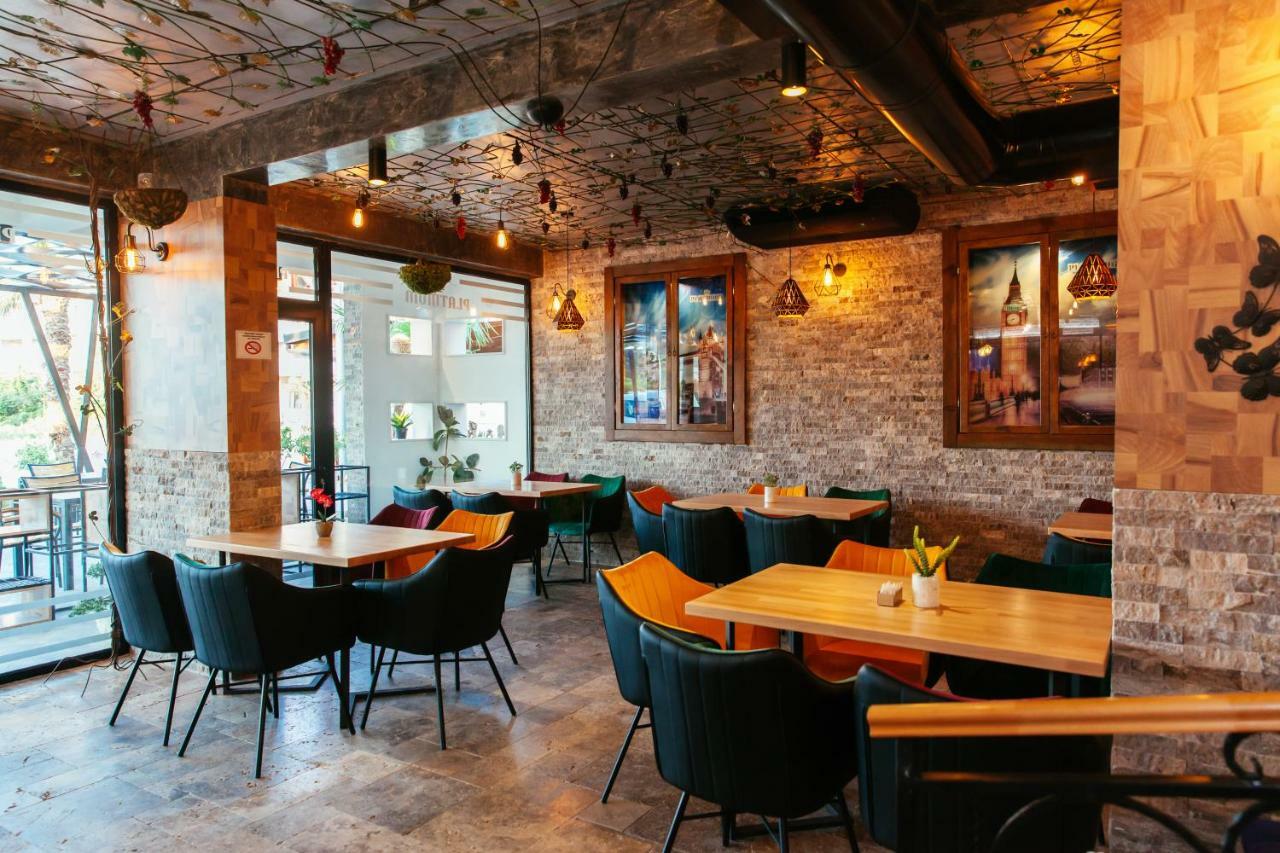 Hotel Platinum Улцин Екстериор снимка