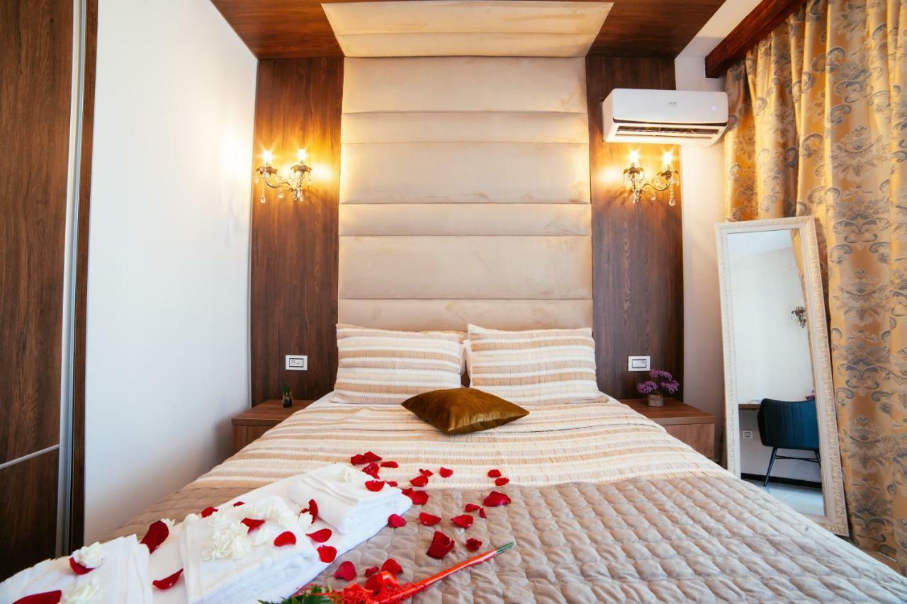 Hotel Platinum Улцин Екстериор снимка