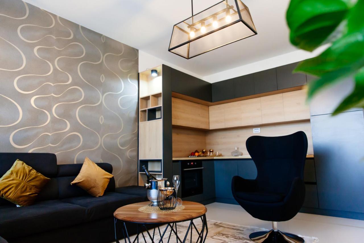 Hotel Platinum Улцин Екстериор снимка