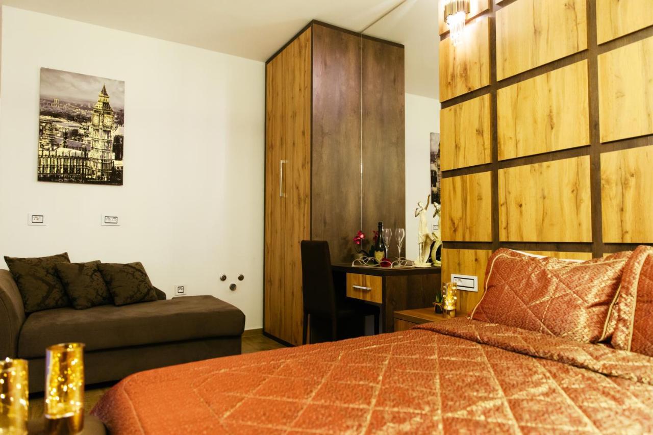 Hotel Platinum Улцин Екстериор снимка