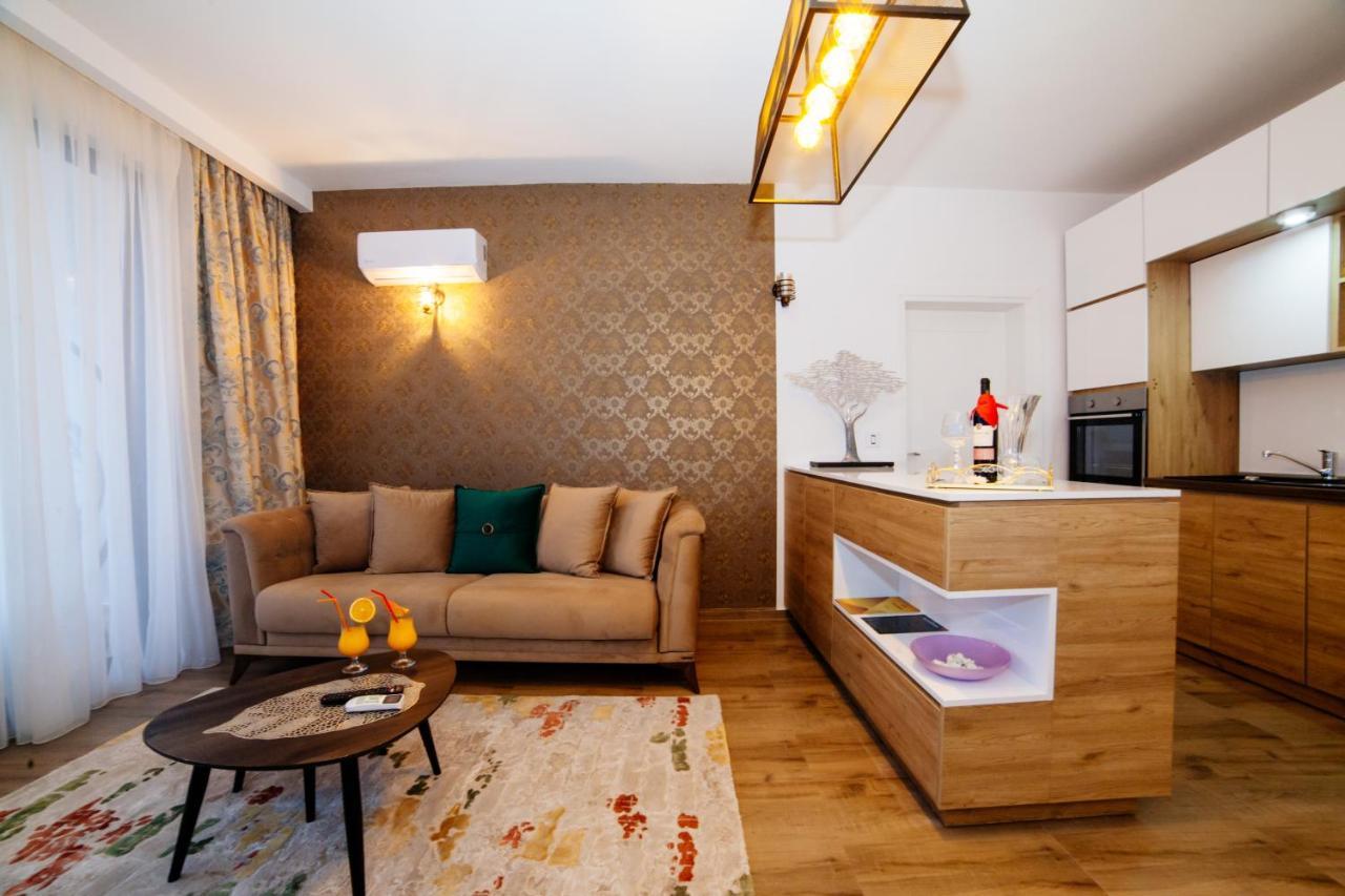 Hotel Platinum Улцин Екстериор снимка