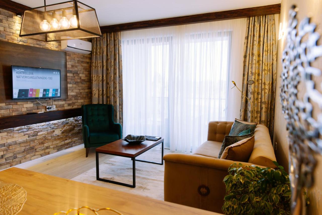 Hotel Platinum Улцин Екстериор снимка